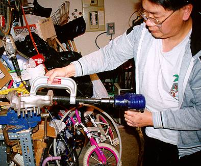 Ed Mah changes the ball joints